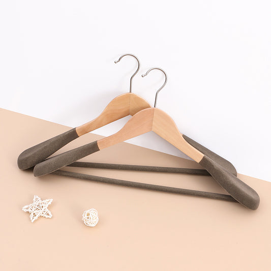 Seamless Solid Wooden Hanger